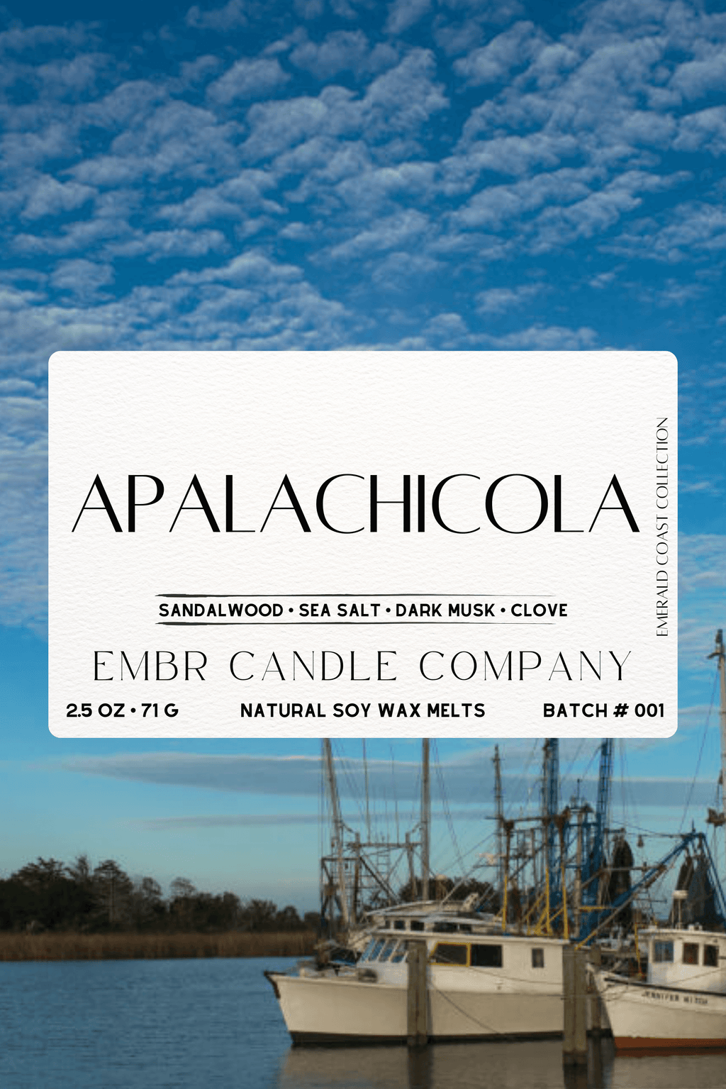Close-up of Apalachicola Soy Wax Melt Fragrance label featuring sandalwood, sea salt, dark musk, and clove scent notes in a 2.5 oz clamshell packaging.
